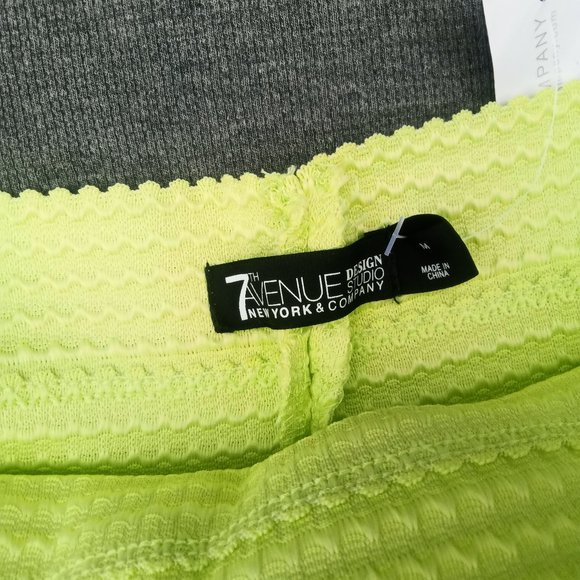 seventh ave NY&CO chartreuse flare skirt. Nice heavy scalloped fabric size M - Picture 3 of 7